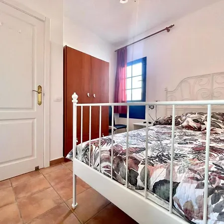 Adosado Con Wifi, Terraza, Piscina Y Bonita Vista En Apartment