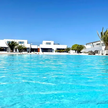 Adosado Con Wifi, Terraza, Piscina Y Bonita Vista En Apartment
