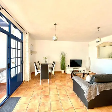 Appartamento Adosado Con Wfi, Terraza, Piscina Y Bonita Vista En