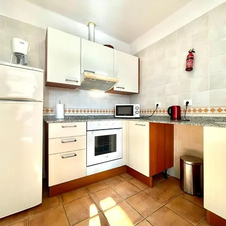 Apartamento Adosado Con Wifi, Terraza, Piscina Y Bonita Vista En *