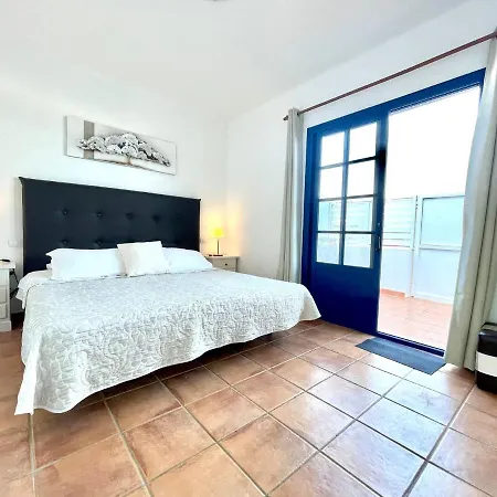 Adosado Con Wifi, Terraza, Piscina Y Bonita Vista En