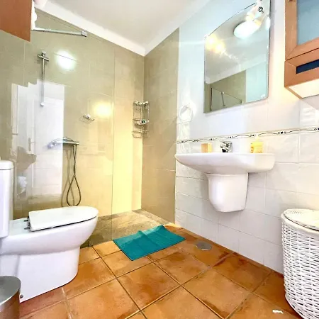 Apartamento Adosado Con Wifi, Terraza, Piscina Y Bonita Vista En