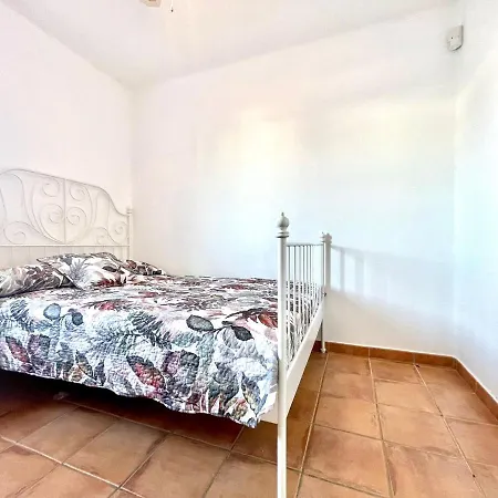 Appartamento Adosado Con Wfi, Terraza, Piscina Y Bonita Vista En Puerto Calero