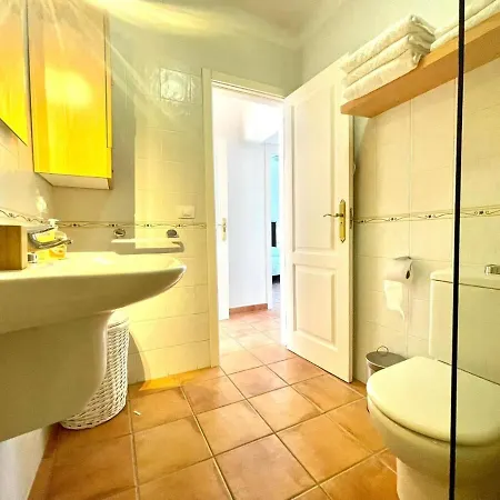 Adosado Con Wifi, Terraza, Piscina Y Bonita Vista En Apartamento