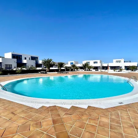 Adosado Con Wifi, Terraza, Piscina Y Bonita Vista En Apartamento Puerto Calero