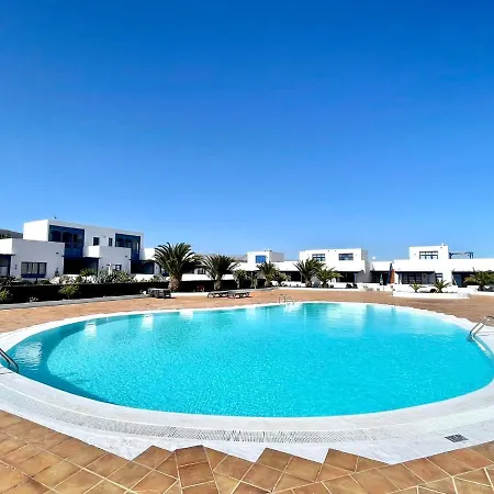 Adosado Con Wifi, Terraza, Piscina Y Bonita Vista En *