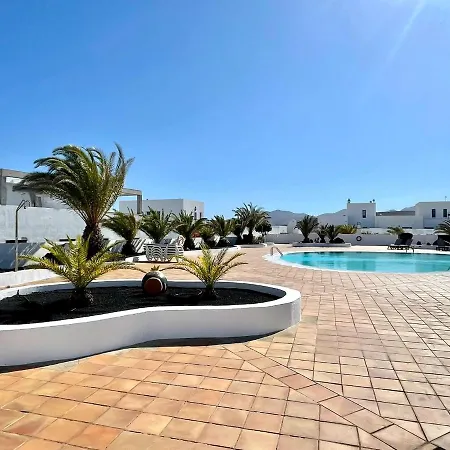 Adosado Con Wfi, Terraza, Piscina Y Bonita Vista En