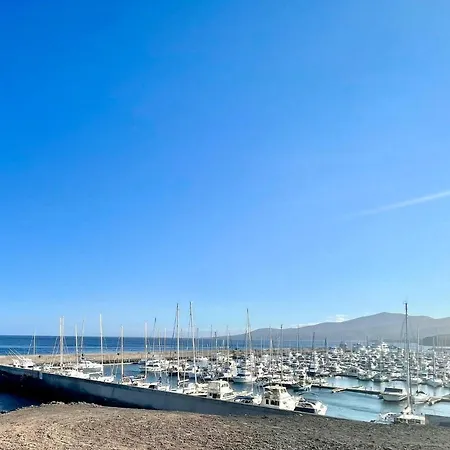 Adosado Con Wfi, Terraza, Piscina Y Bonita Vista En Puerto Calero